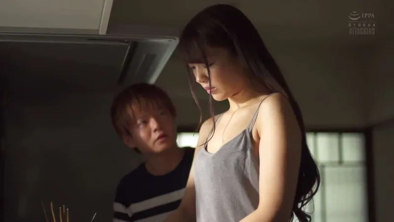 Người tình của chị gái nắc cô em bà xã đang buồn bã vì thất tình