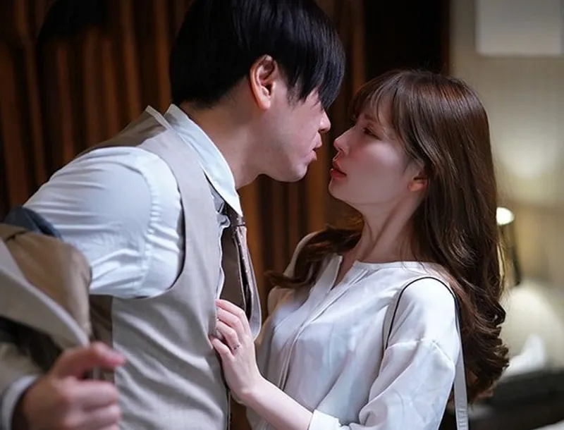 Cấp trên thầm yêu em thư ký đã có chồng yêu và kế hoạch cho chuyến công tác