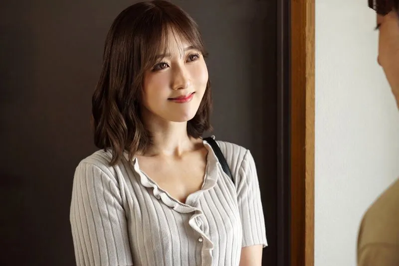 Bà xã về nhà bố mẹ đẻ sau cuộc cãi nhau, anh xã rủ cô bạn thân về nhà tâm sự…